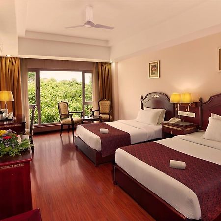 Mayur Aaditya Resort Dharwad Eksteriør bilde