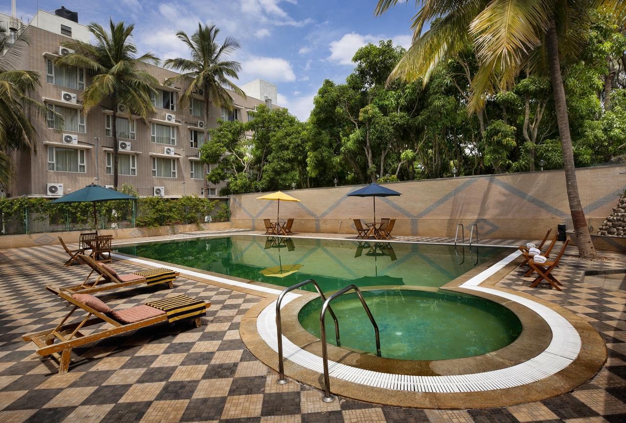 Mayur Aaditya Resort Dharwad Eksteriør bilde