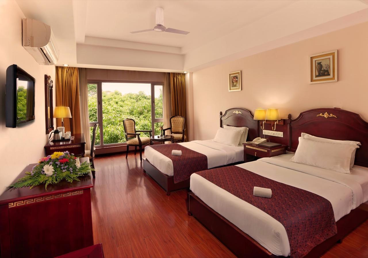 Mayur Aaditya Resort Dharwad Eksteriør bilde